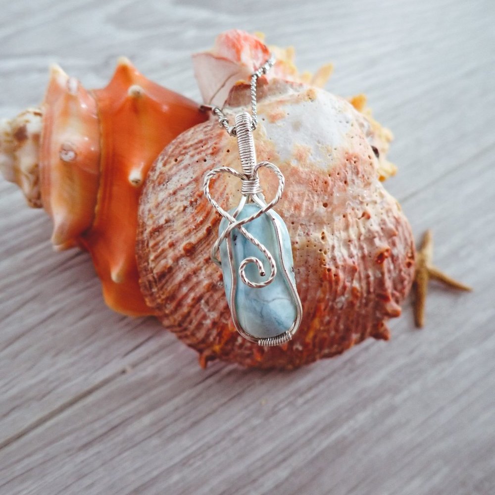 The Ocean In A Stone ( LARIMAR